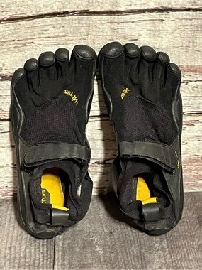 Vibram FiveFingers Black with Yellow Insole Minimalist Toe Shoes